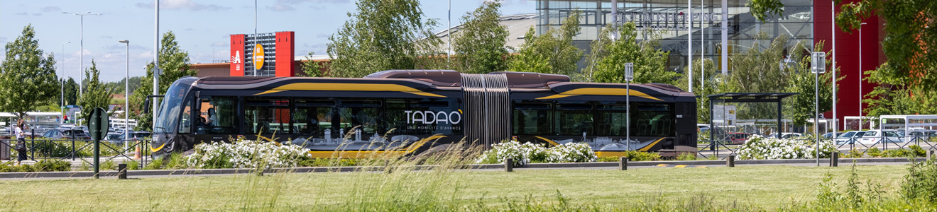 Arrêt de bus Noyelles-Godault Europe - centre commercial Auchan
