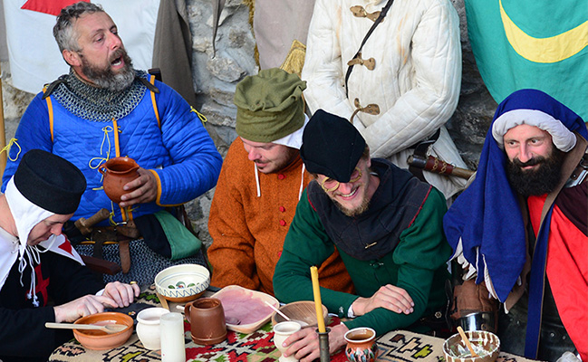 Festin a la caverne | Aushopping Noyelles