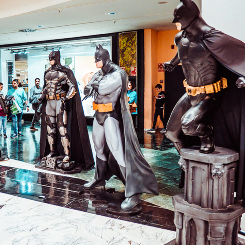 Exposition de statues Batman